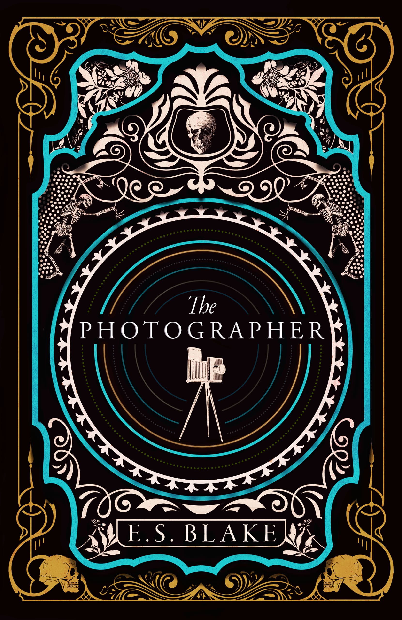 ThePhotographer_Front-Cover